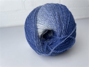 Wool 4 you cassiopeia - 100 % uld i smuk changerende blå